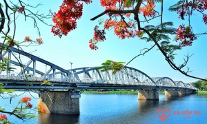/assets/news/2022_12/song-huong.jpg