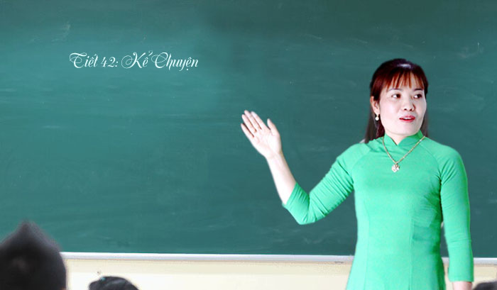 Tả cô giáo chủ nhiệm lớp 5 của em trong một tiết học