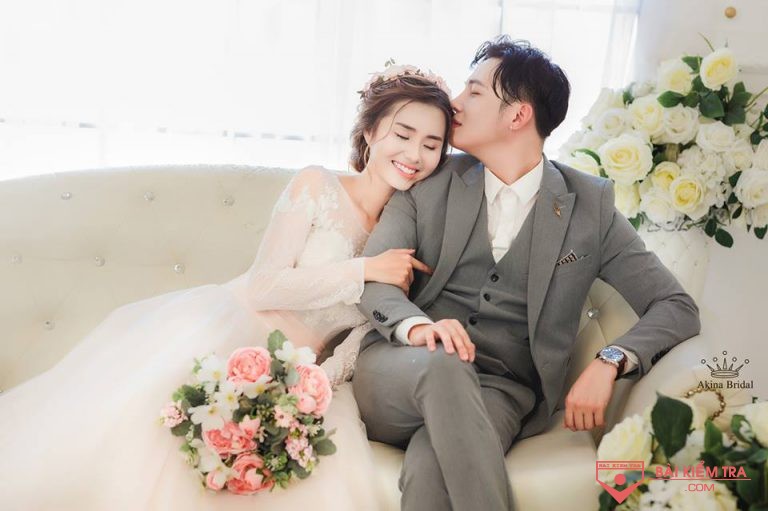 Nhà văn Đức F.Sile có nói: Tình yêu là niềm say mê làm cho người khác được hạnh phúc. Anh/chị nghĩ gì về ý kiến đó